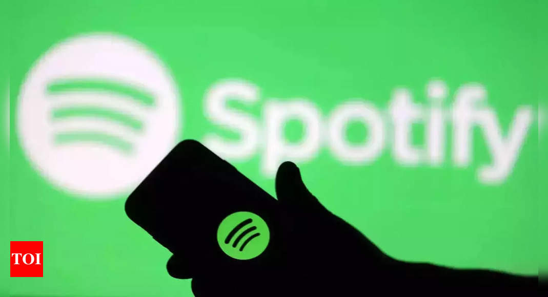 Spotify में ‘पायरेटेड सॉफ़्टवेयर, चीट कोड और वयस्क मनोरंजन’ की समस्या है