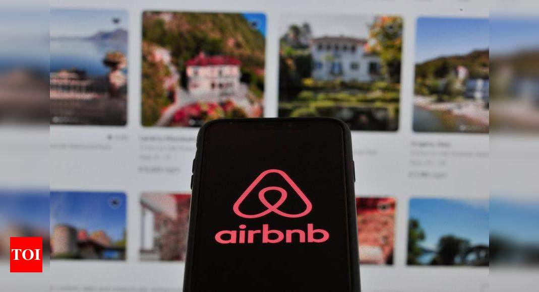 Airbnb ने 2023 में नए साल की पूर्व संध्या पर दुनिया भर में 74,000 बुकिंग रोक दीं, और कहा कि 2024 में भी यही उपाय अपनाए जाएंगे