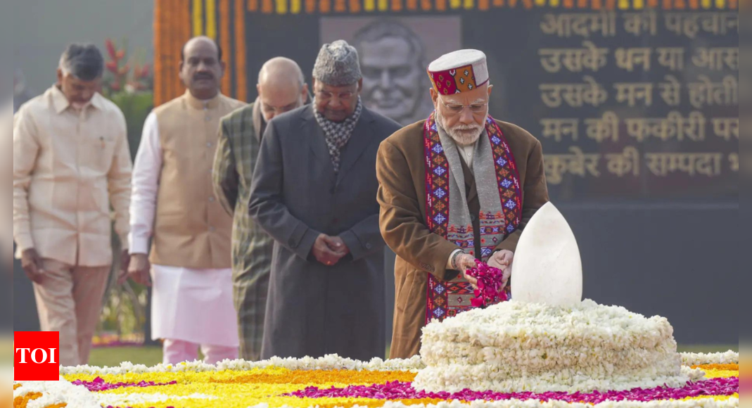 राष्ट्रपति, पीएम मोदी ने अटल को 100वीं जयंती पर श्रद्धांजलि अर्पित की भारत समाचार