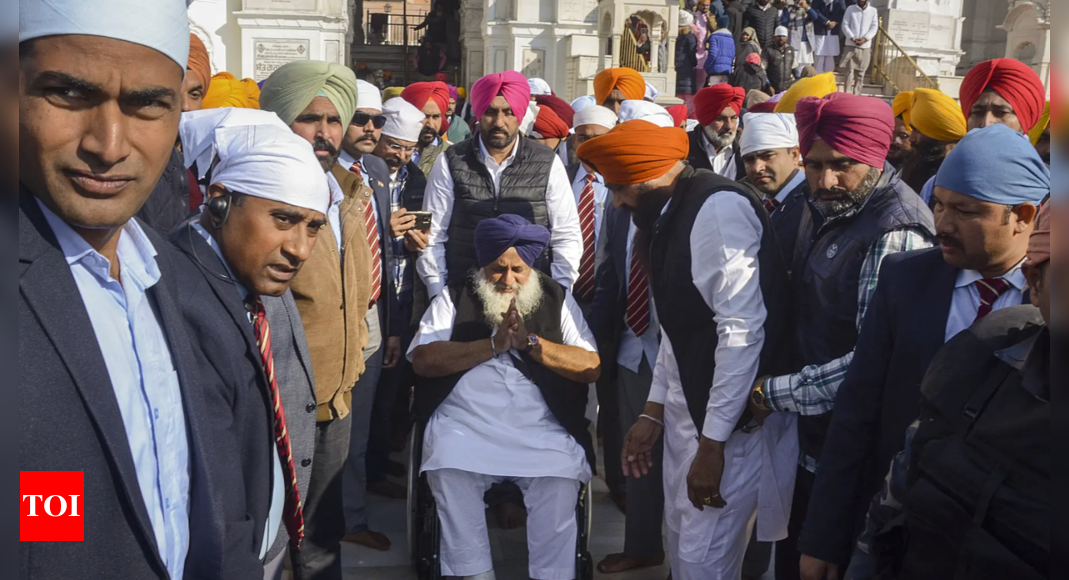 शिरोमणि अकाली दल ने पार्टी अध्यक्ष पद से सुखबीर बादल का इस्तीफा स्वीकार कर लिया | भारत समाचार