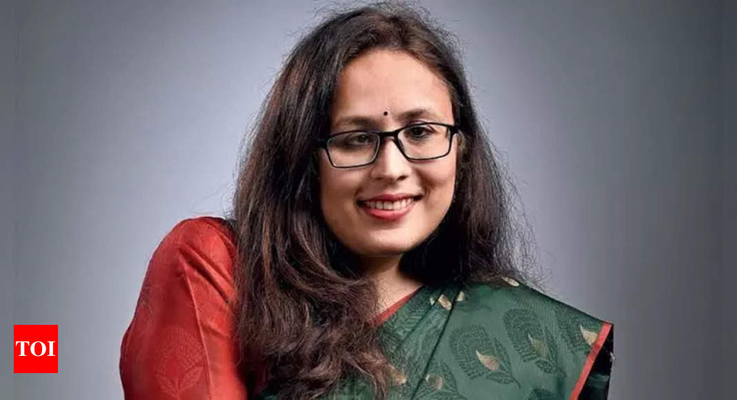 राधिका गुप्ता मानसिक स्वास्थ्य संघर्षों के बारे में खुलती हैं; कहते हैं, “हम खुद को अन्य लोगों से तुलना करना शुरू करते हैं” |