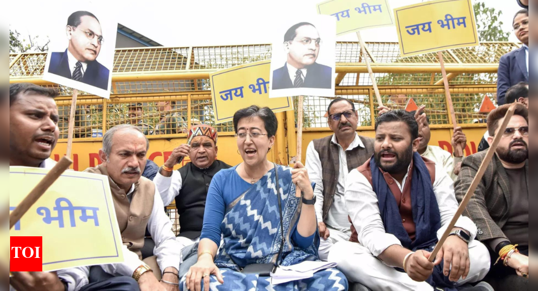 ‘लोगों के जनादेश के लिए अपमान’: ATISHI AAP MLAS पर दिल्ली असेंबली स्पीकर को लिखते हैं ‘निलंबन | दिल्ली न्यूज