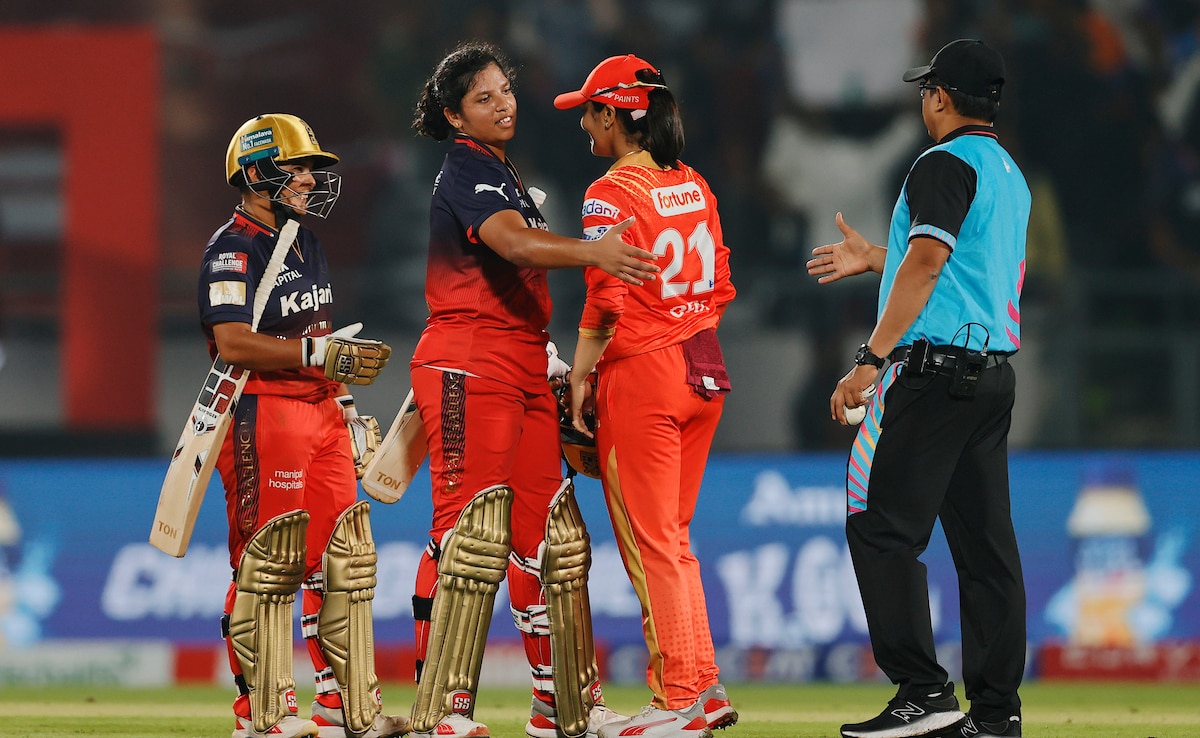 रिचा घोष, एलिसे पेरी फफूंफ़स पावर आरसीबी को छह-विकेट जीतने के लिए WPL 2025 ओपनर में गुजरात दिग्गजों पर जीत