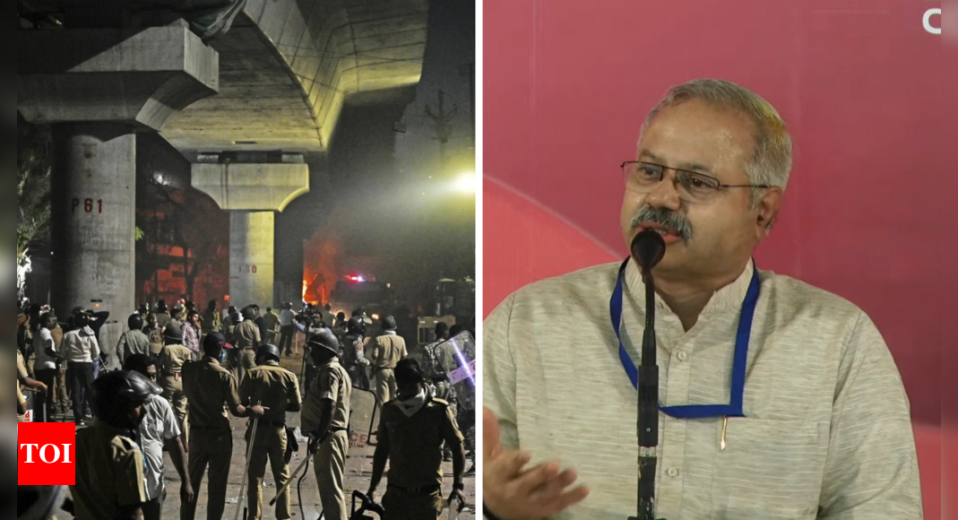 ‘समाज के लिए कोई प्रकार की हिंसा अच्छी नहीं है’: नागपुर दंगों पर आरएसएस, कहते हैं, ‘औरंगज़ेब आज प्रासंगिक नहीं है’ | भारत समाचार