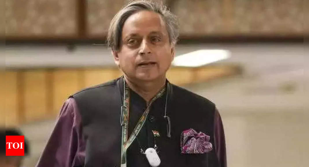 ‘पीएम मोदी को न्यू हेटर्स की जरूरत है’: भारत के रूस-यूक्रेन स्टांस पर शशि थरूर के यू-टर्न के बाद भाजपा ने कांग्रेस को ताना मार दिया। भारत समाचार