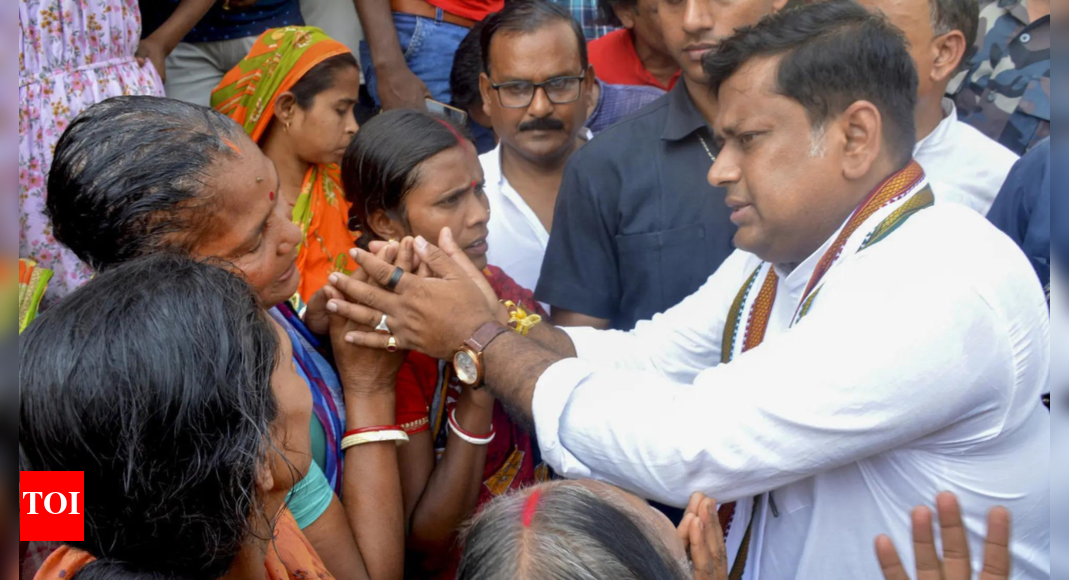 ‘इंटरव्यू एंड रिस्टोर नॉर्मसी’: बंगाल भाजपा प्रमुख ने वक्फ कानून पर हिंसा के बीच गवर्नर को लिखते हैं
