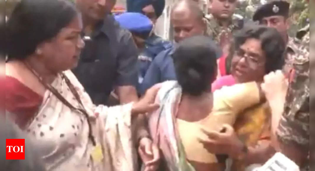 ‘उनके दर्द को सुनने के बाद अवाक’: एनसीडब्ल्यू प्रमुख मुरशिदाबाद हिंसा पीड़ितों से मिलते हैं