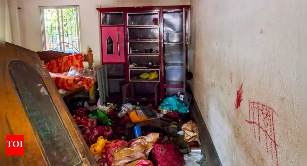 ‘हिंदुओं ने बंदूक की नोक पर धमकी दी, इस्लामी धार्मिक नारों का जाप करने के लिए मजबूर