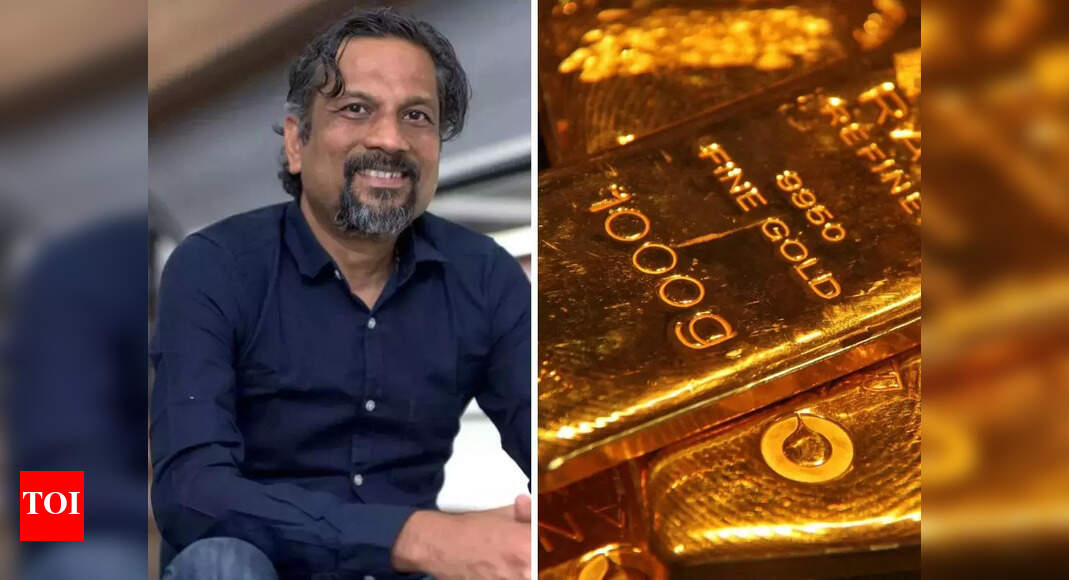 ZOHO के संस्थापक श्रीधर वेम्बू ने Uday Kotak को भारतीय गृहिणियों को स्मार्टस्ट फंड मैनेजर्स को गोल्ड हिट के रूप में 1 लाख रु।