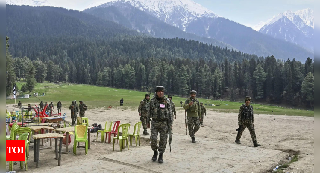 J & K के UDHAMPUR में रास्ते में मुठभेड़, एक सैनिक मारा गया | भारत समाचार