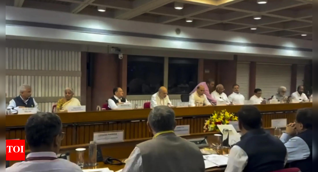 सुरक्षा लैप्स ने चर्चा की, पाकिस्तान के खिलाफ ‘स्ट्रिक्टर एक्शन’ पर सर्वसम्मति: पाहलगाम हमले पर ऑल-पार्टी मीटिंग में क्या हुआ। भारत समाचार