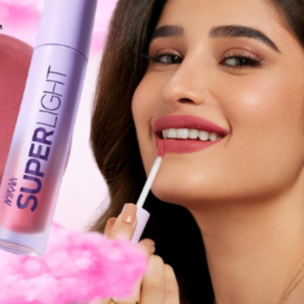 NYKAA कॉस्मेटिक्स सुपरलाइट लिप क्लाउड के साथ लिक्विड लिपस्टिक रेंज का विस्तार करता है