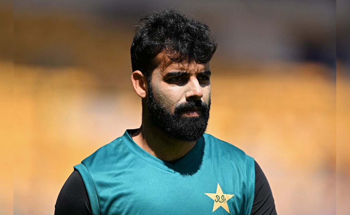 क्या पाकिस्तान के चयन में SACLAIN MUSHTAQ SHADAB खान का पक्ष ले रहा है? स्टार ऑलराउंडर ने चुप्पी तोड़ दी