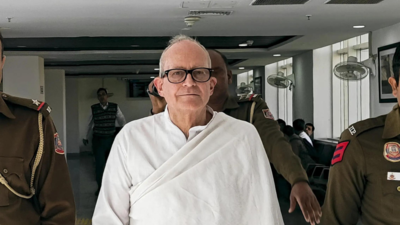 अगस्ता आरोपी ने दावों को तिहार जेल में जहर देने का दावा किया