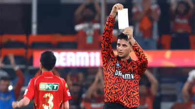 'यह एक ऑरेंज आर्मी के लिए है': अभिषेक शर्मा स्टाइल में पहले आईपीएल को मनाता है